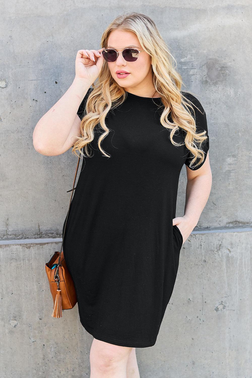 Robe Basic Bae à manches courtes et col rond avec poches