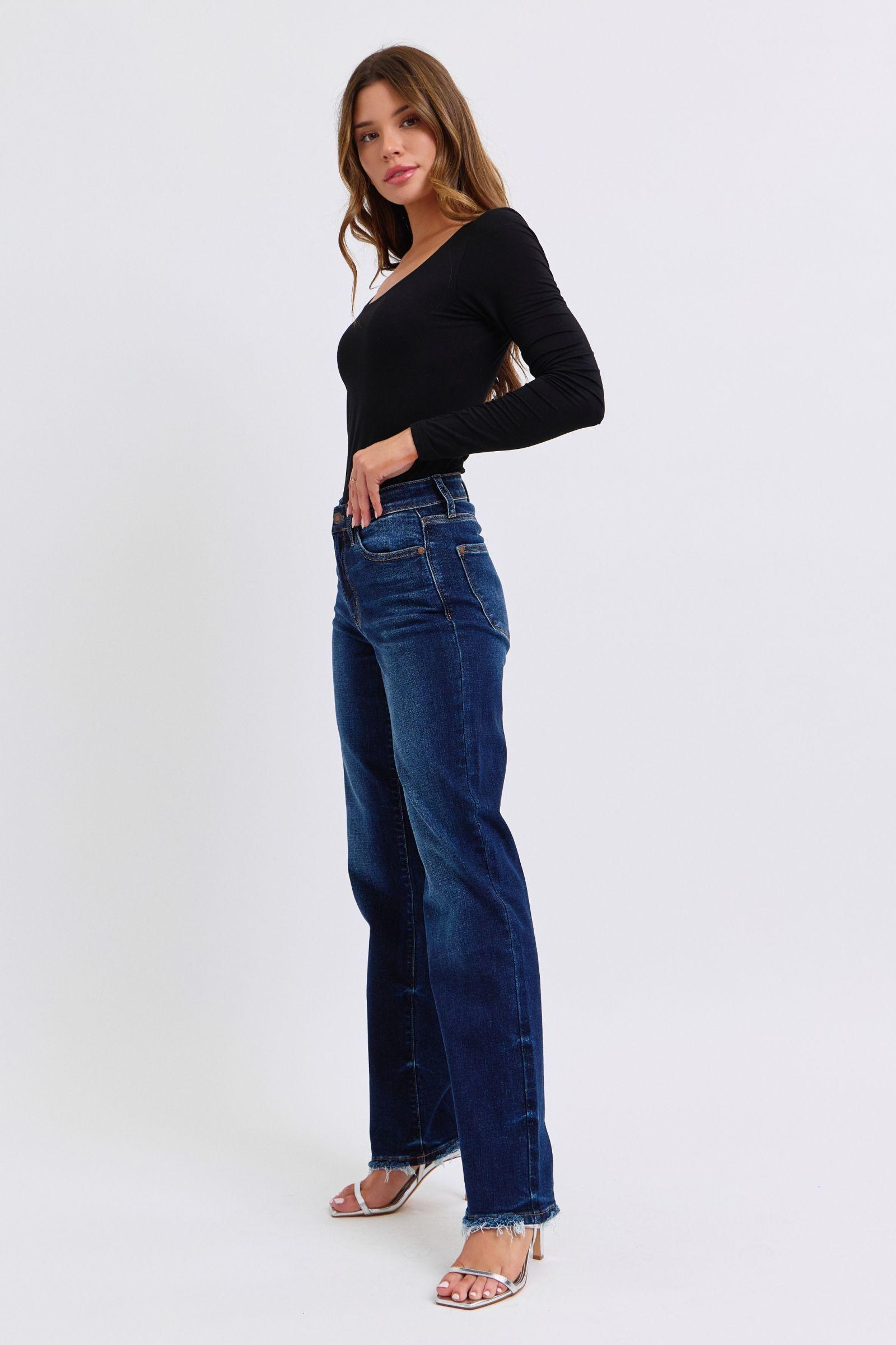 Jean coupe droite taille haute Judy Blue à ourlet brut 