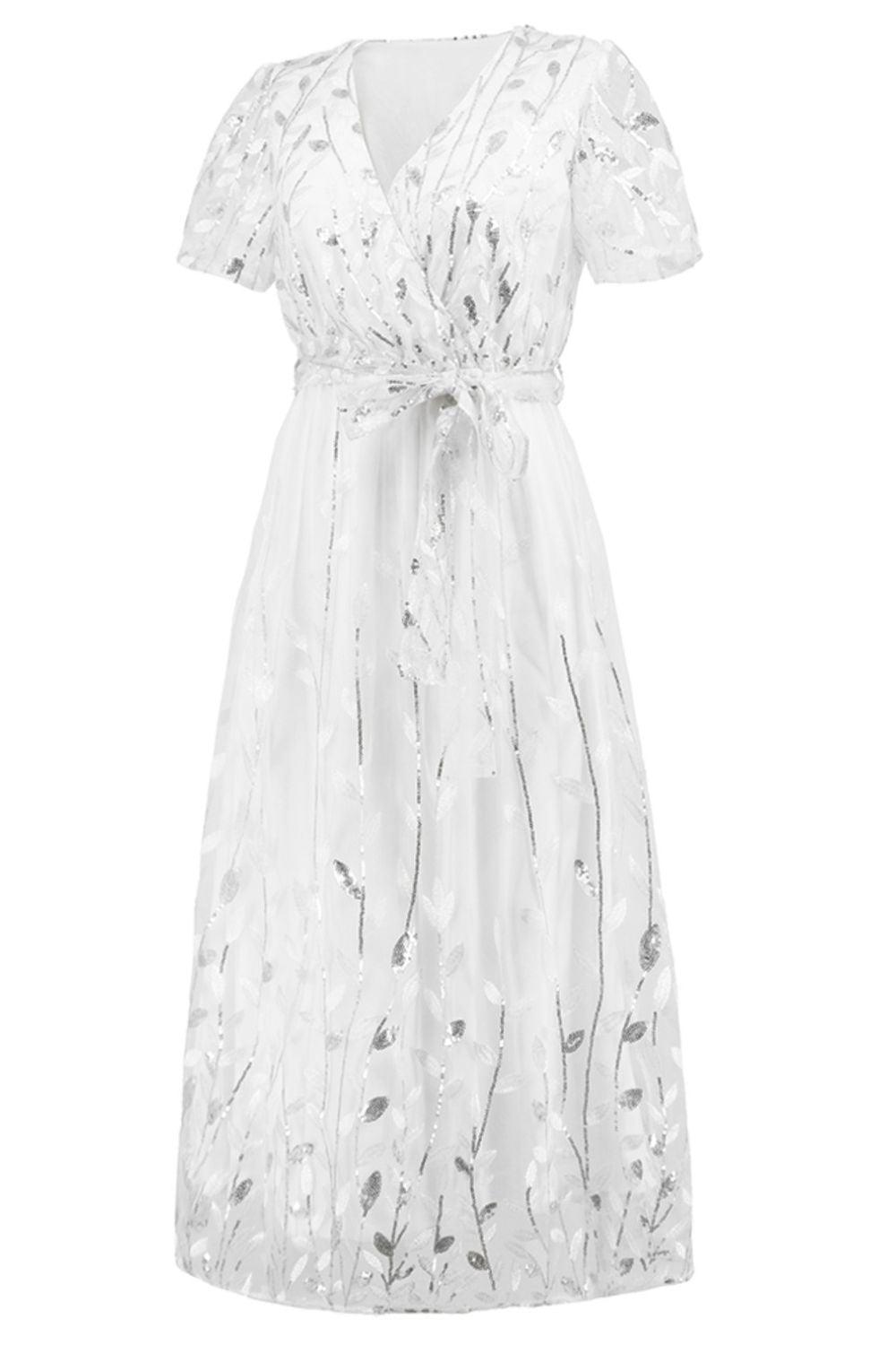 Robe à manches courtes avec broderie de feuilles à sequins et nœud sur le devant