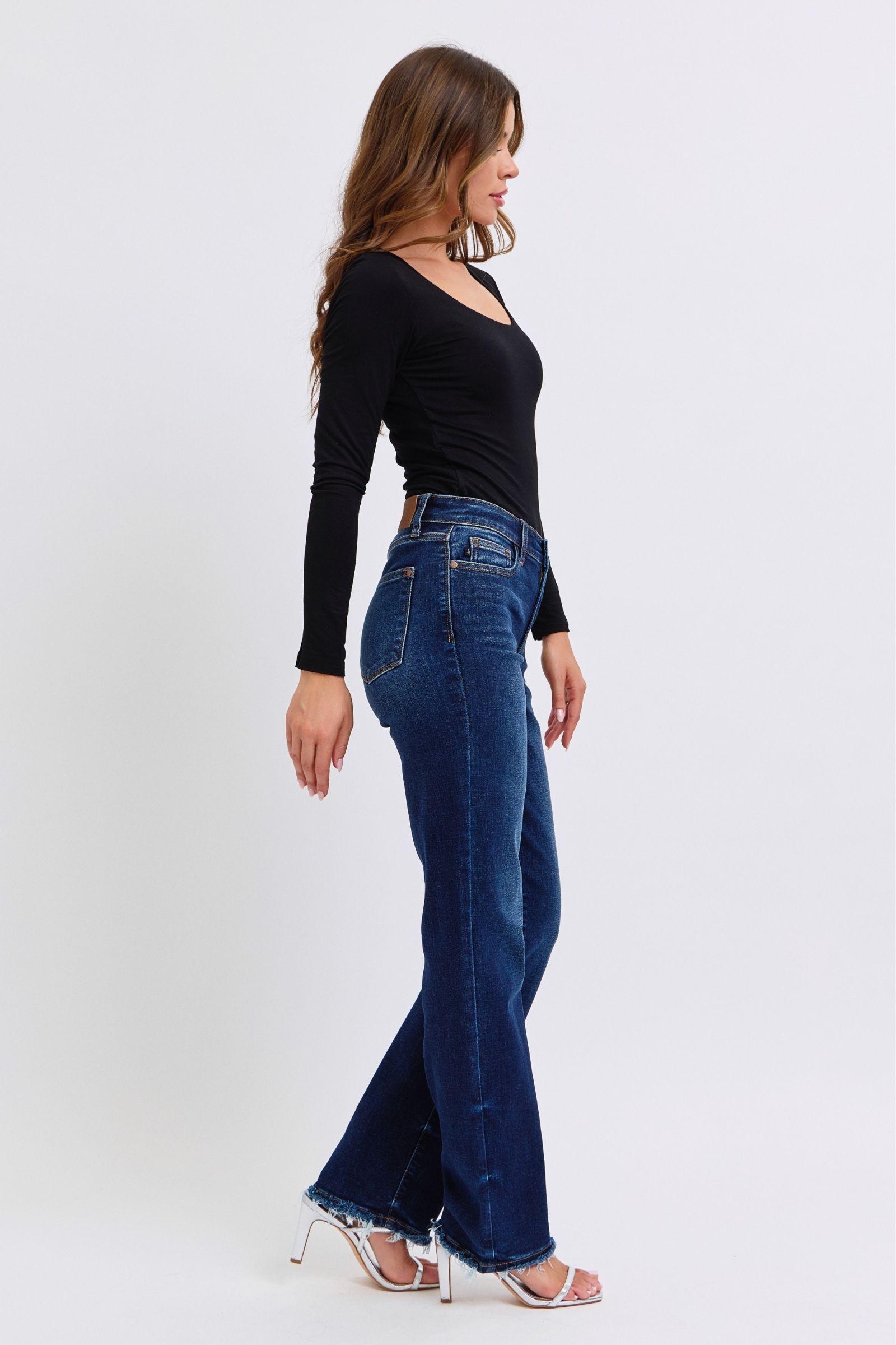 Jean coupe droite taille haute Judy Blue à ourlet brut 
