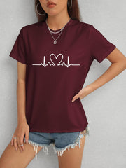 T-shirt à manches courtes et col rond avec motif cœur