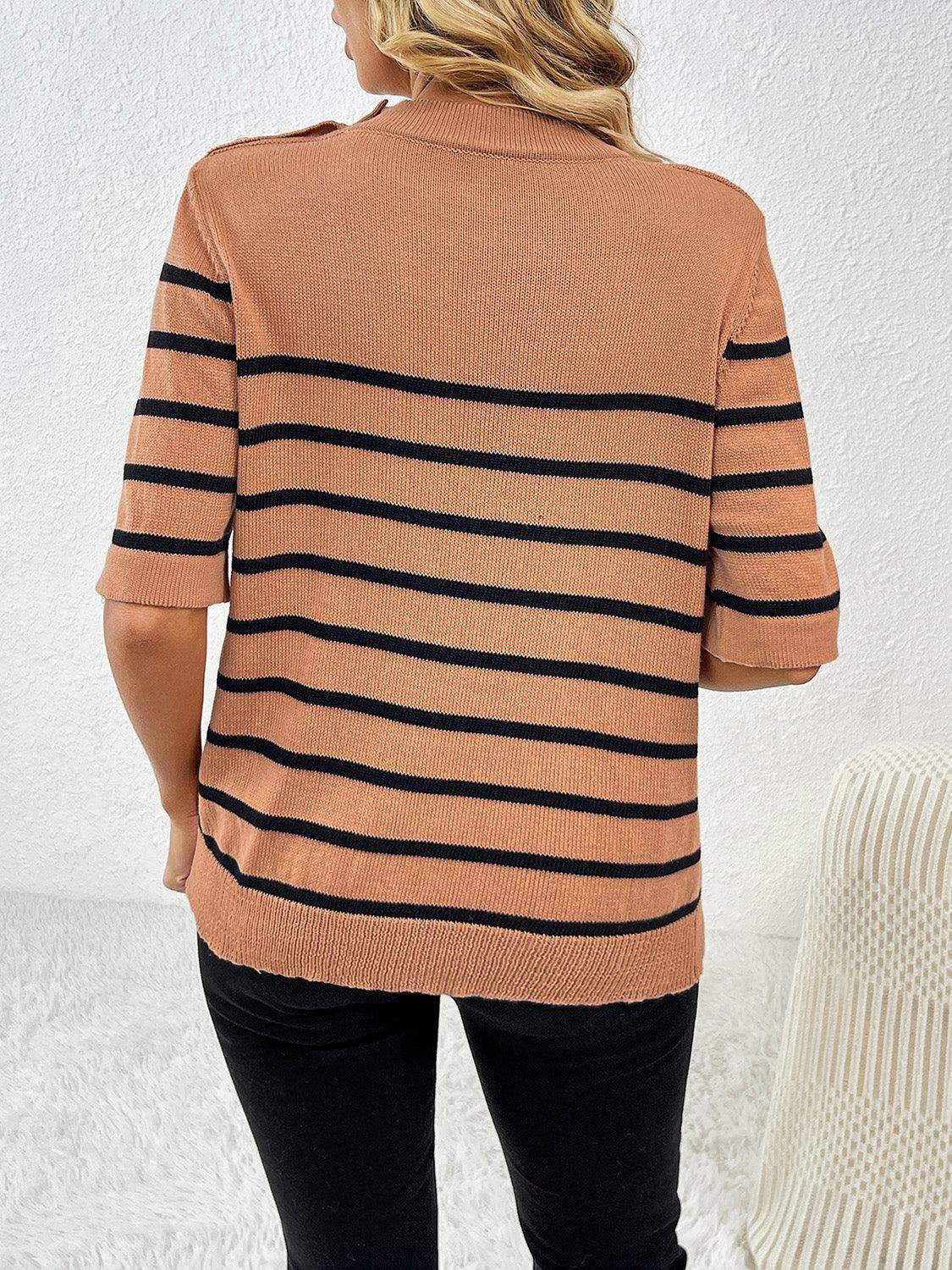 Haut en tricot rayé à col rond et manches courtes