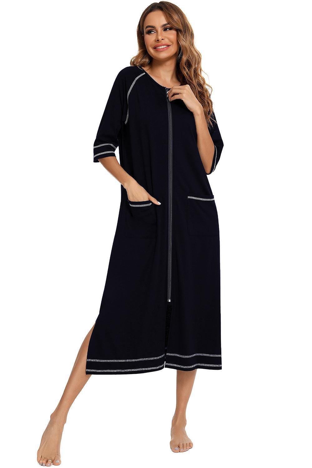 Robe de nuit fendue à col rond avec poches et fermeture éclair