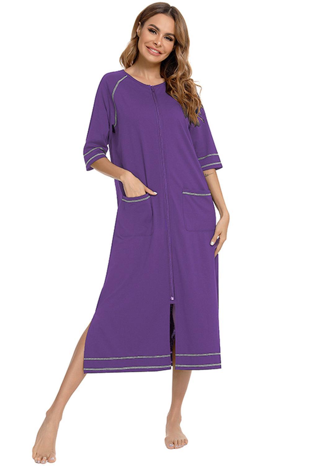 Robe de nuit fendue à col rond avec poches et fermeture éclair