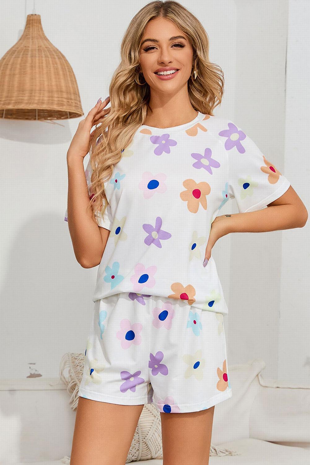 Ensemble de détente à manches raglan et short à col rond et motif floral
