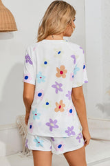 Ensemble de détente à manches raglan et short à col rond et motif floral
