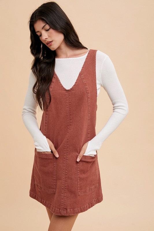 Robe salopette en jean à bretelles réglables et col en V avec poches Annie Wear