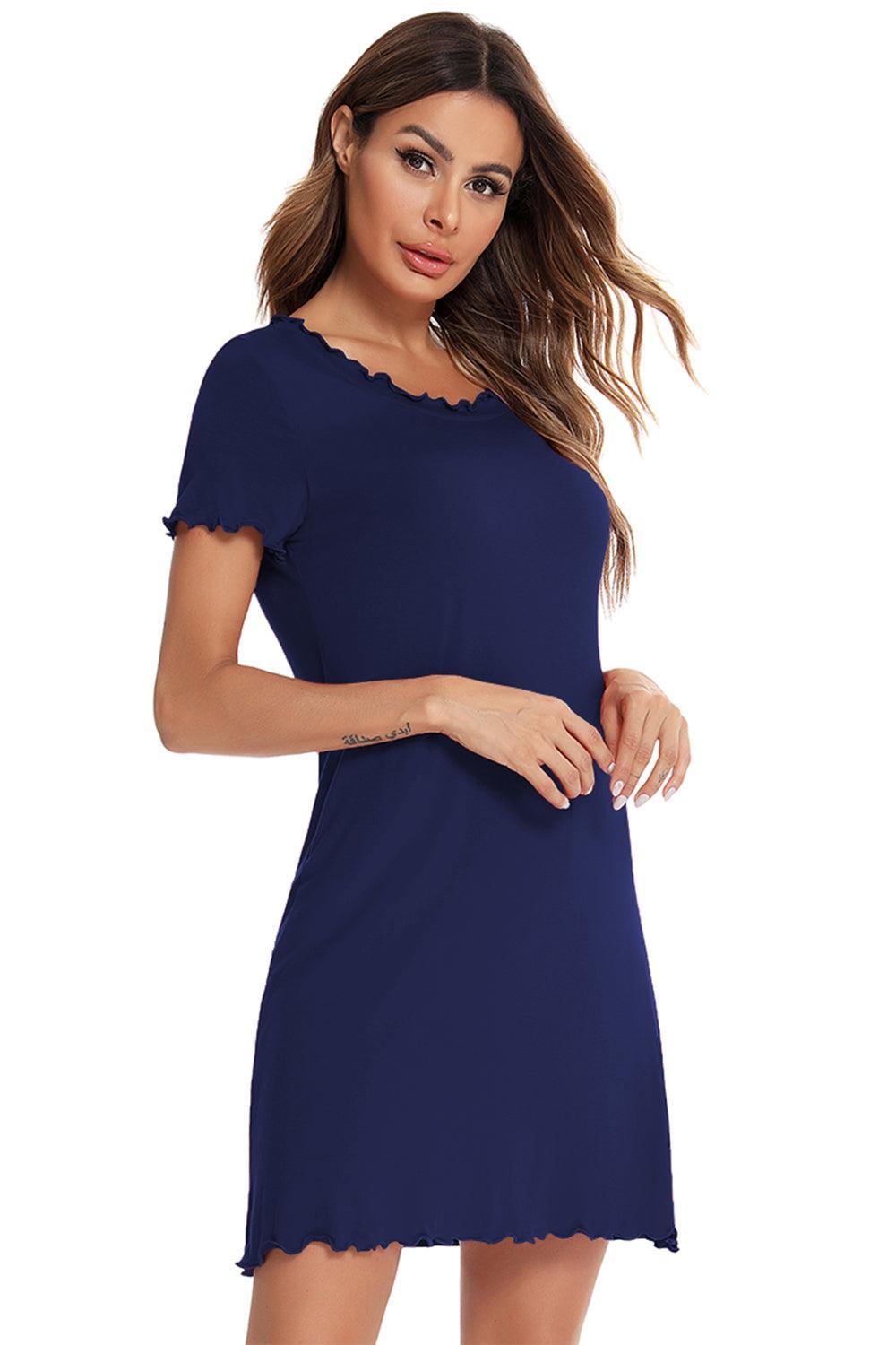 Robe de détente à col rond et manches courtes