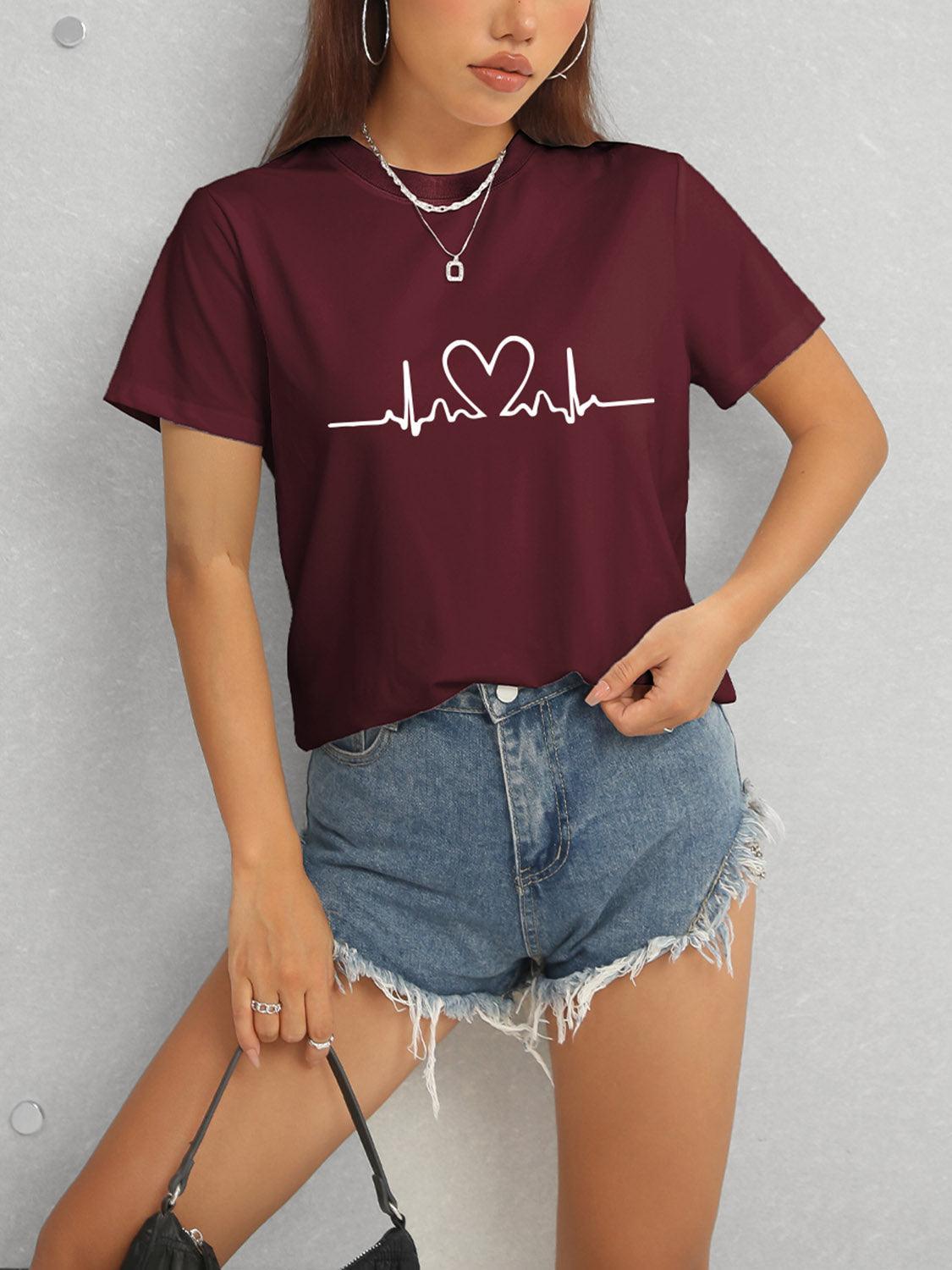 T-shirt à manches courtes et col rond avec motif cœur