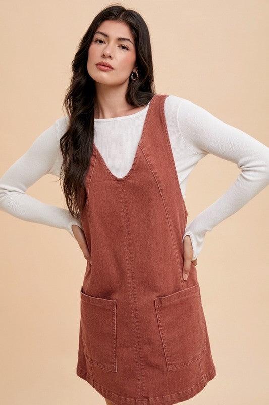 Robe salopette en jean à bretelles réglables et col en V avec poches Annie Wear