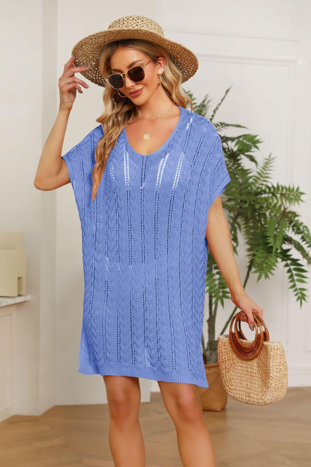 Robe en maille ajourée avec fente latérale