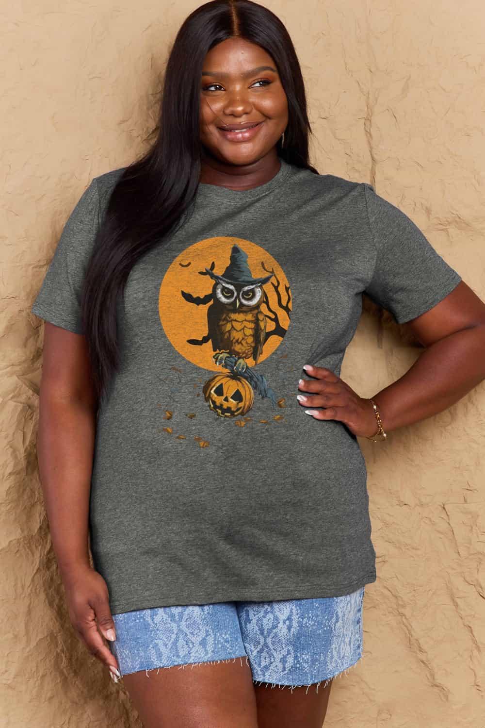 T-shirt graphique en coton à imprimé Halloween en taille réelle Simply Love