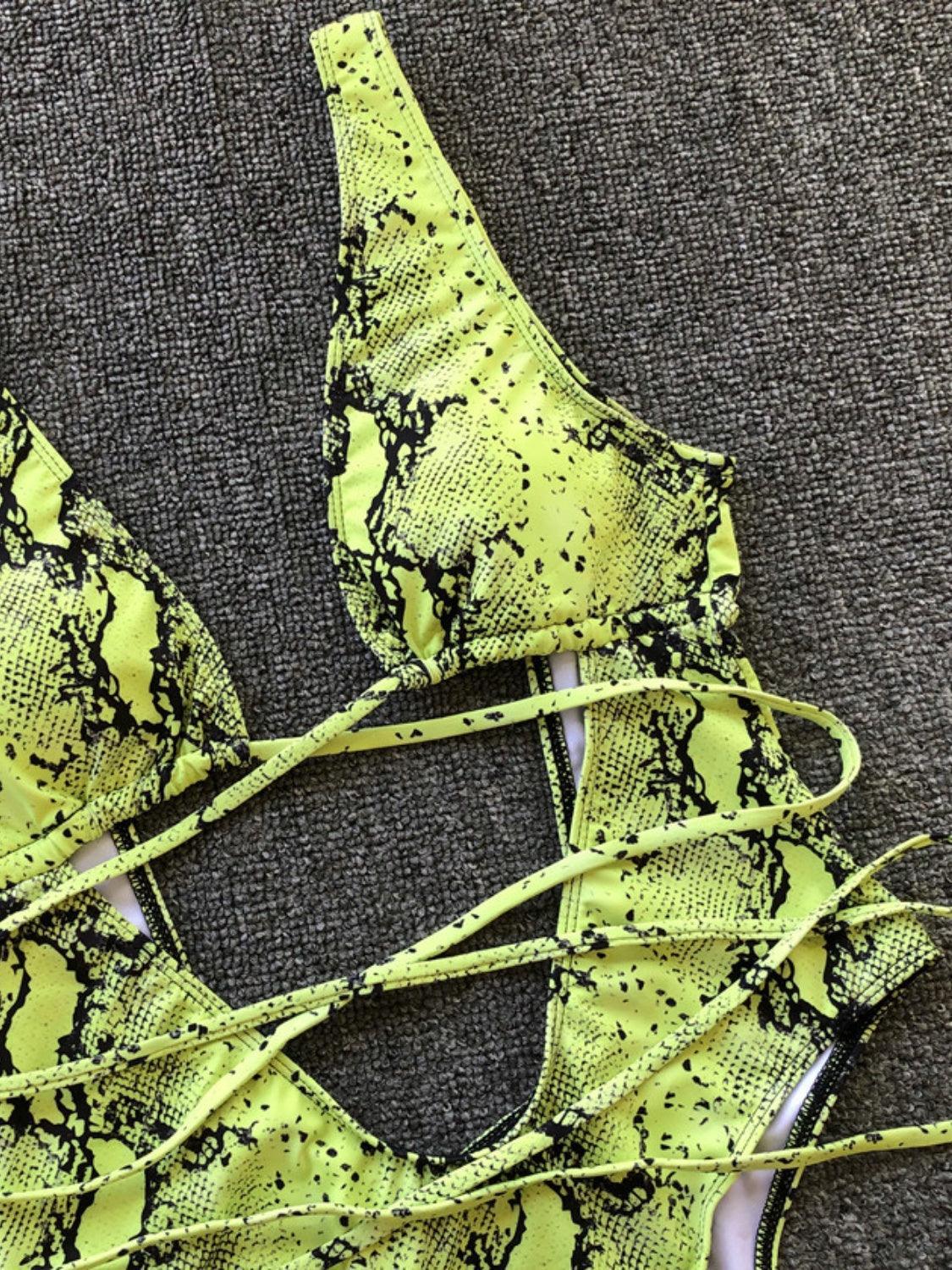 Maillot de bain une pièce à lacets et dos nu