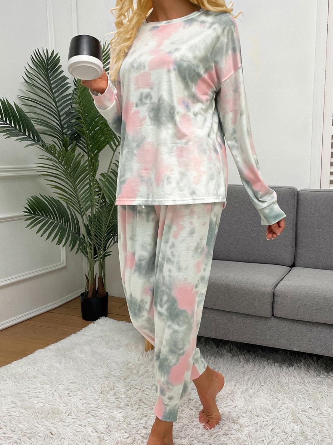 Ensemble de détente avec haut à col rond et pantalon à cordon de serrage Tie-Dye