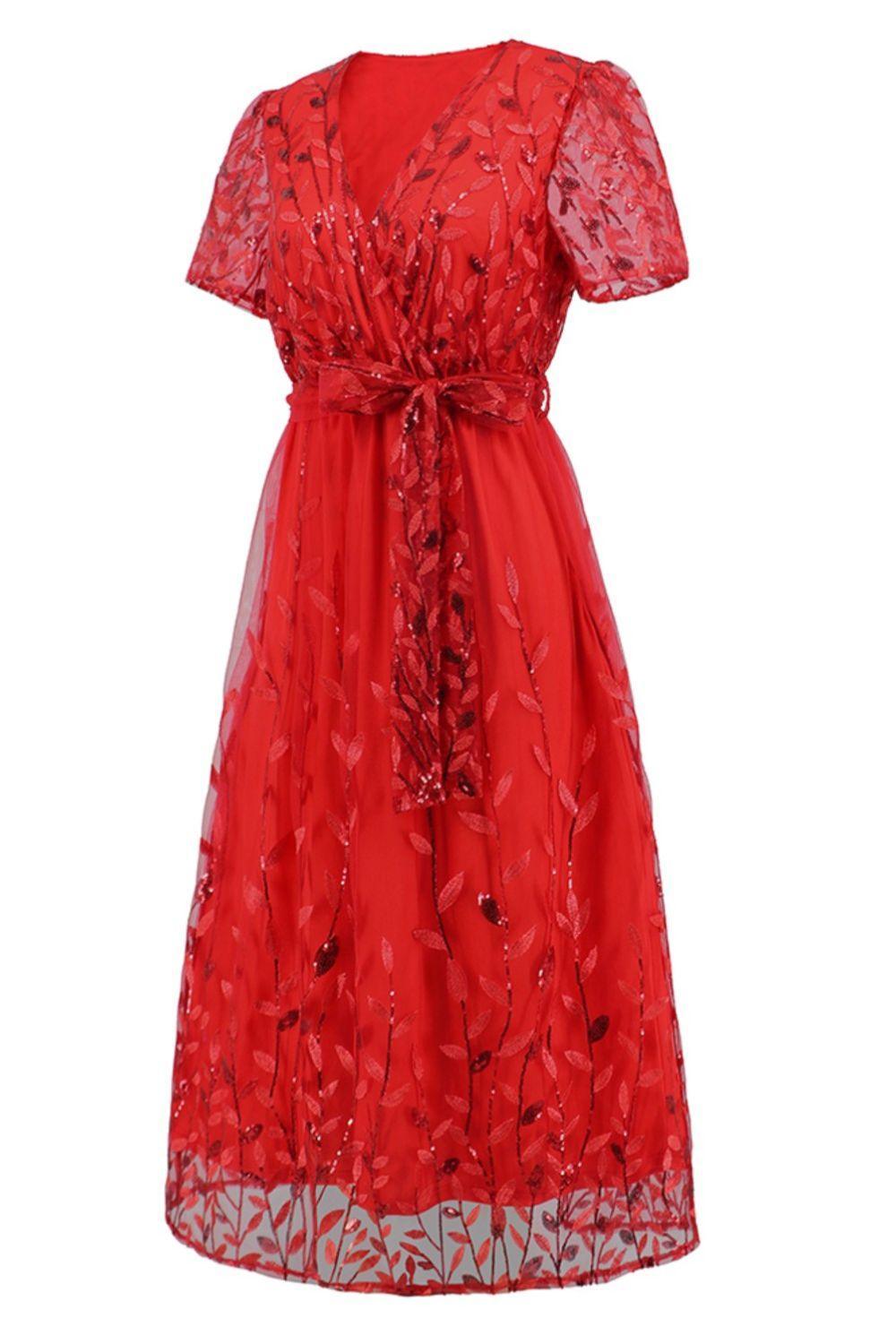Robe à manches courtes avec broderie de feuilles à sequins et nœud sur le devant