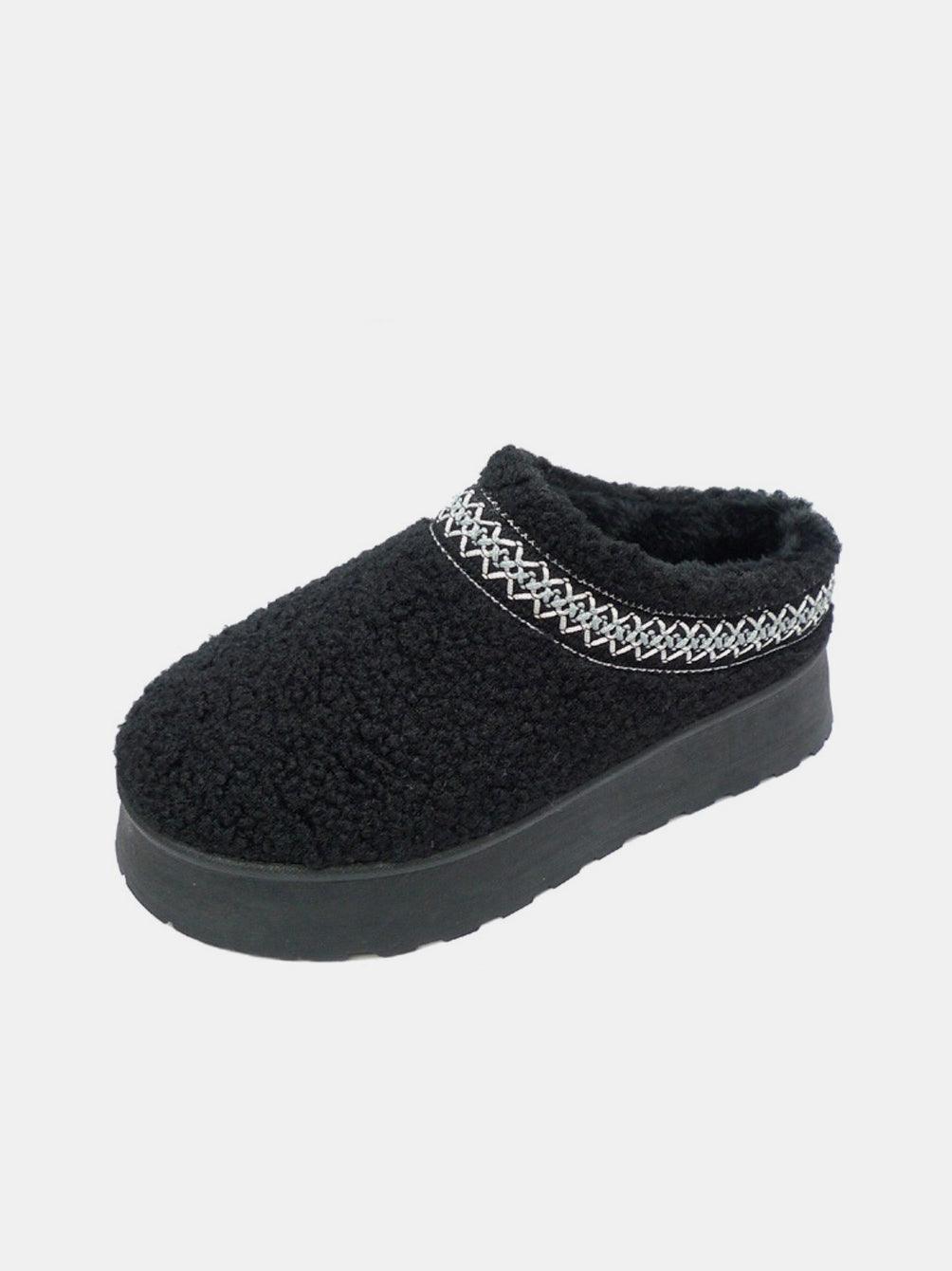 Bottes à plateforme en sherpa avec bordure brodée WILD DIVA