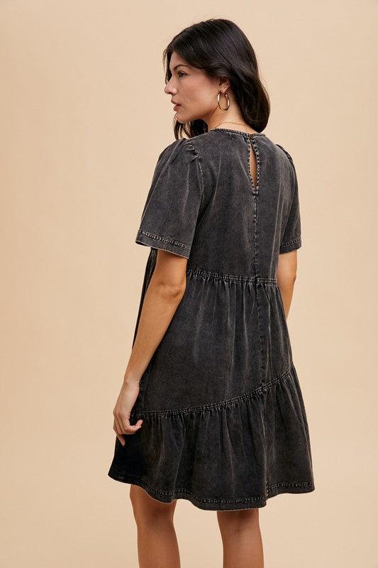 Robe en jean à manches courtes et col rond délavé minéral Annie Wear