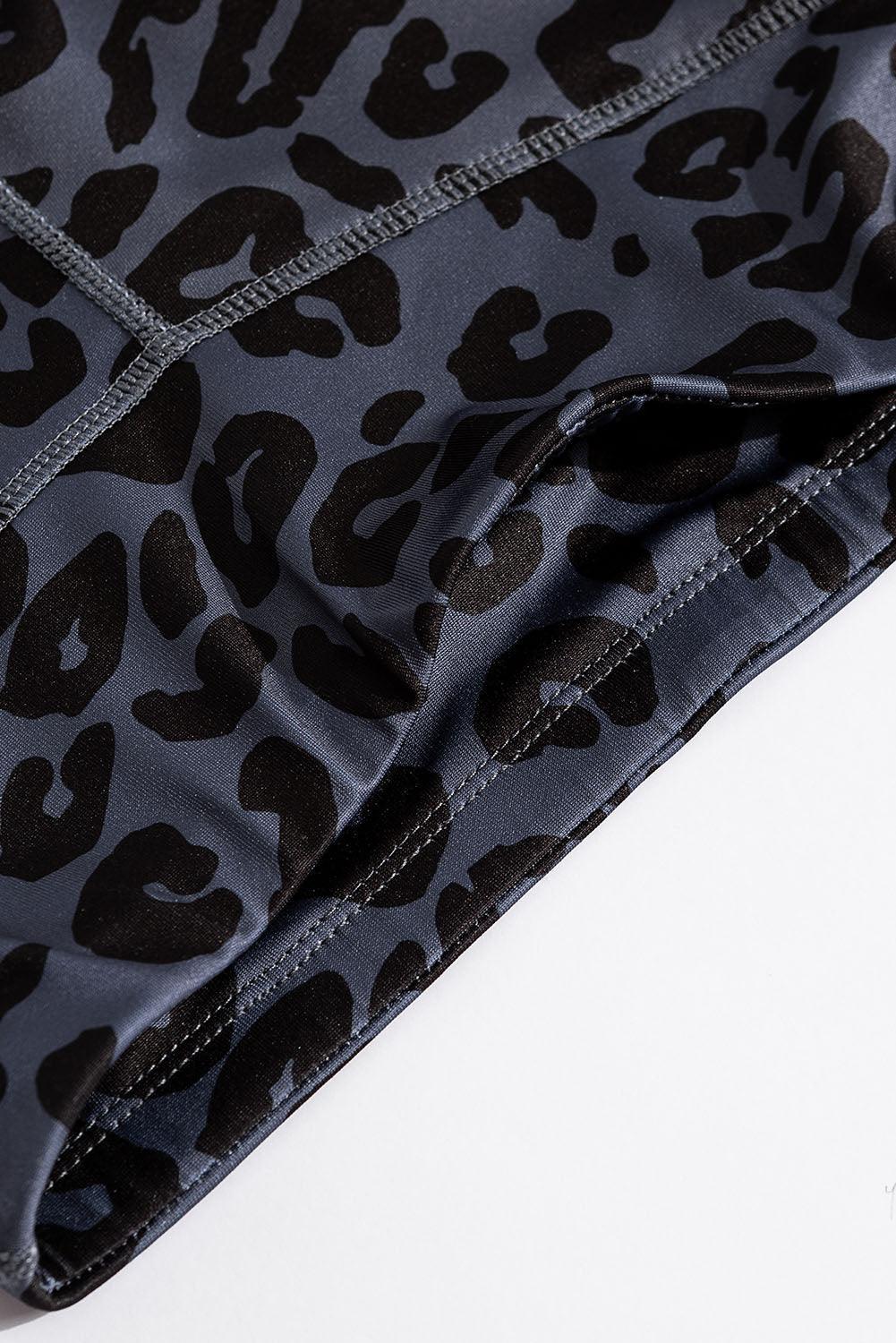 Ensemble soutien-gorge de sport et leggings à découpes léopard