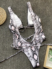Maillot de bain une pièce à lacets et dos nu