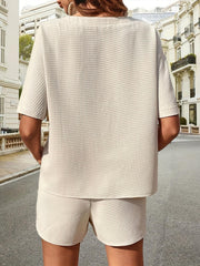 Ensemble haut à manches courtes et short en tricot gaufré