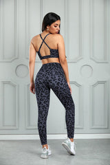 Ensemble soutien-gorge de sport et leggings à découpes léopard