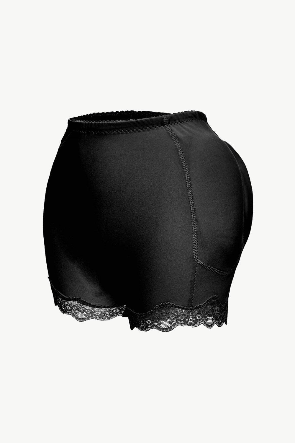 Short gainant avec bordure en dentelle pleine grandeur