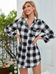 Robe chemise à carreaux avec col à revers