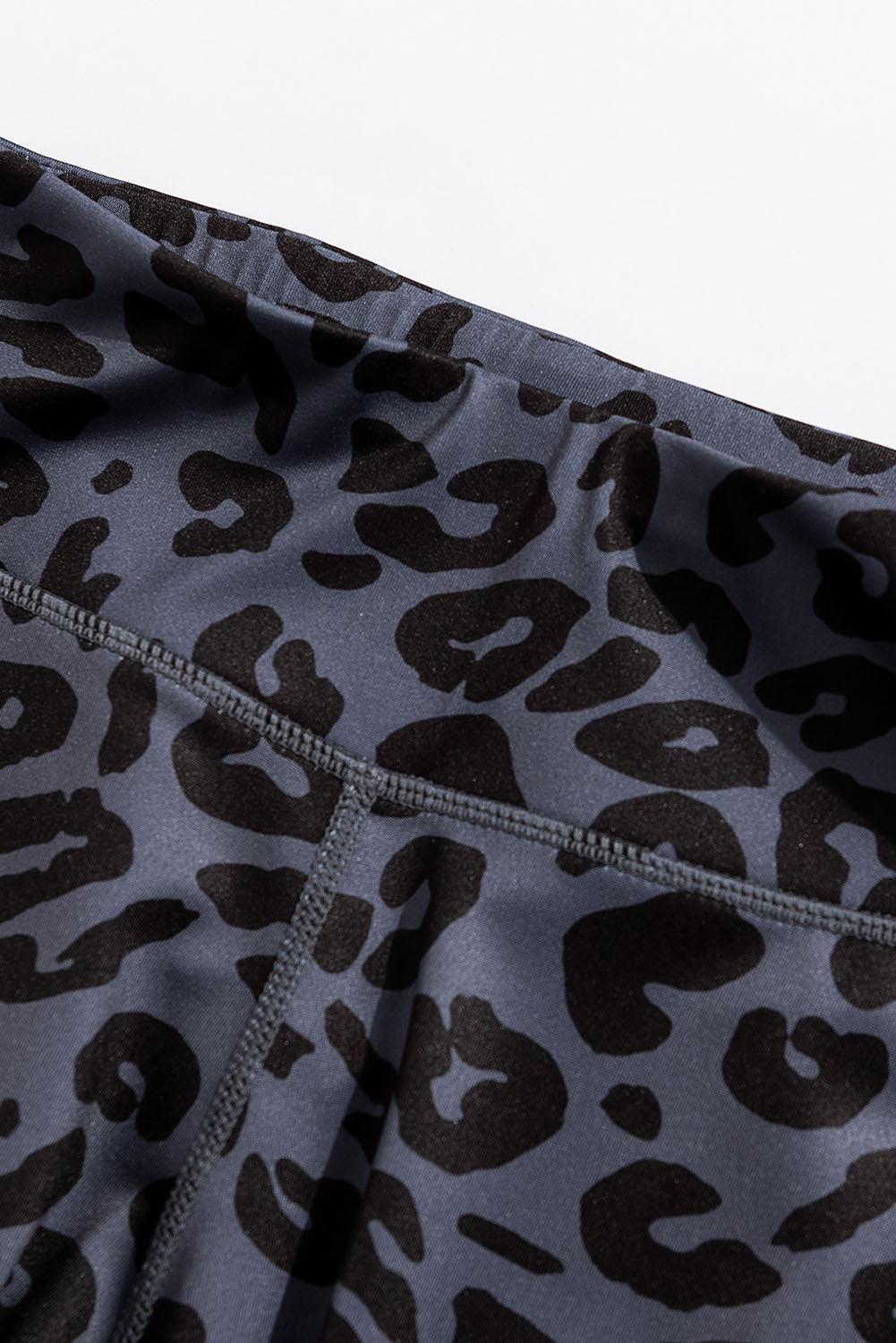 Ensemble soutien-gorge de sport et leggings à découpes léopard