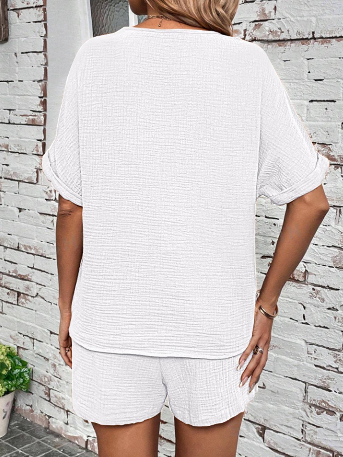 Ensemble haut à manches courtes et short crantés