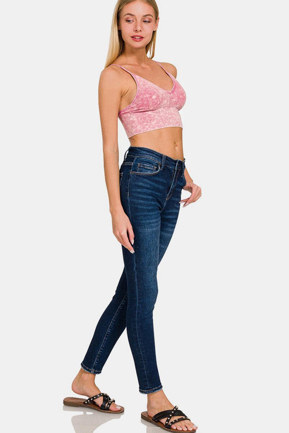 Camisole rembourrée avec soutien-gorge côtelé délavé Zenana