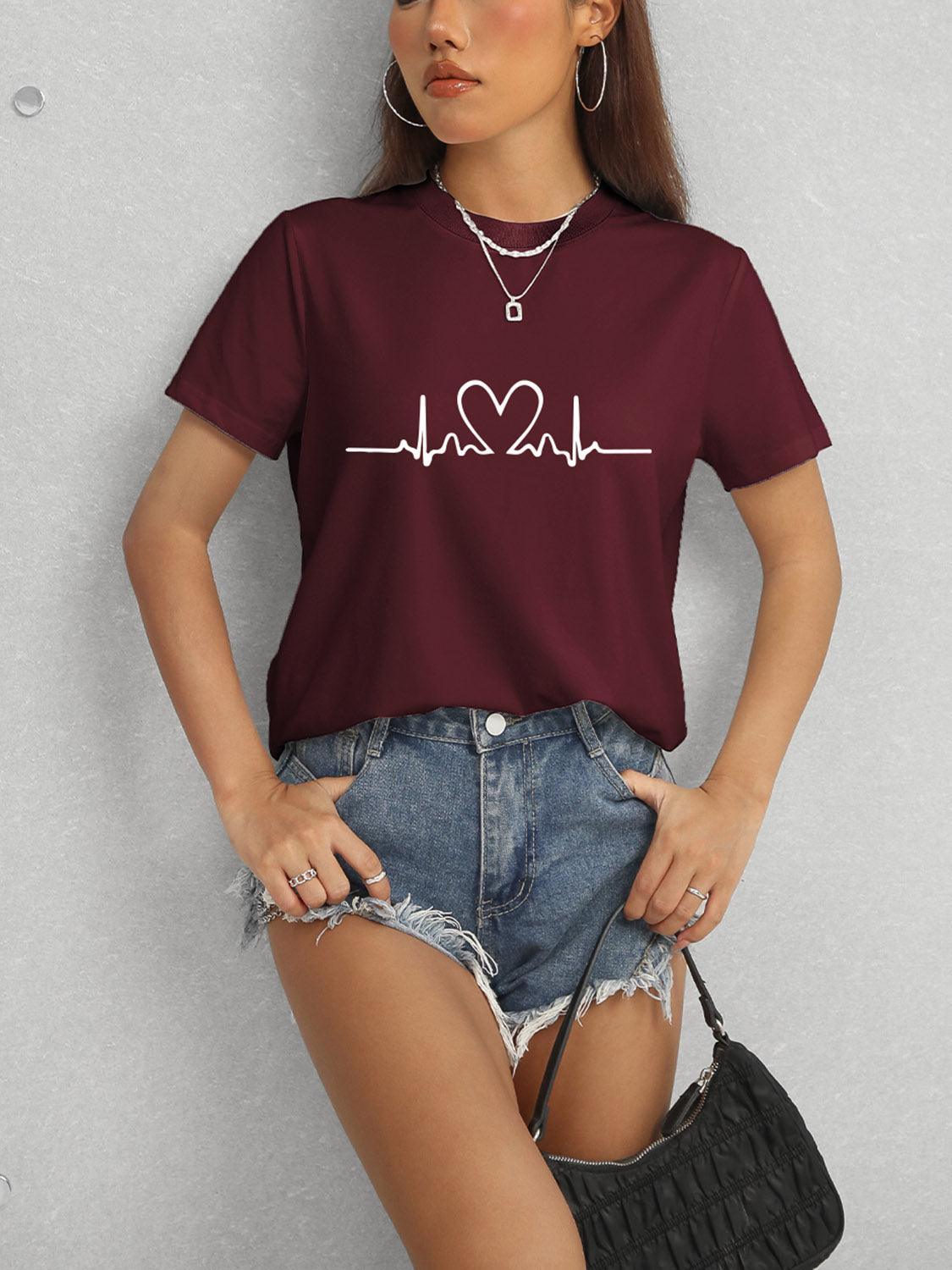 T-shirt à manches courtes et col rond avec motif cœur
