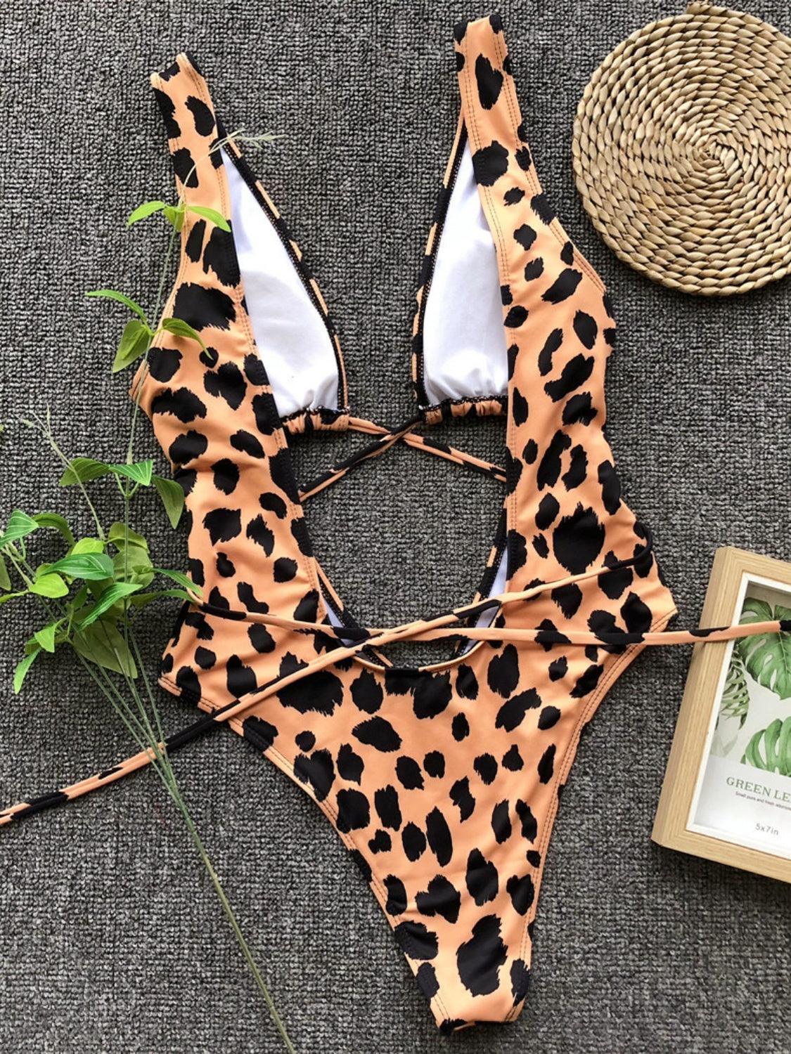 Maillot de bain une pièce à lacets et dos nu