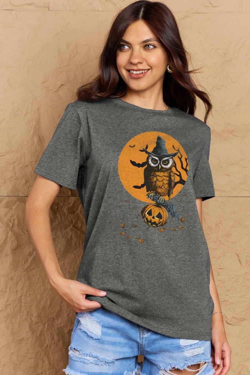 T-shirt graphique en coton à imprimé Halloween en taille réelle Simply Love
