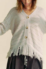 Cardigan boutonné à manches longues et col en V à franges de Davi &amp; Dani