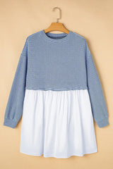 Mini-robe rayée à manches longues et col rond