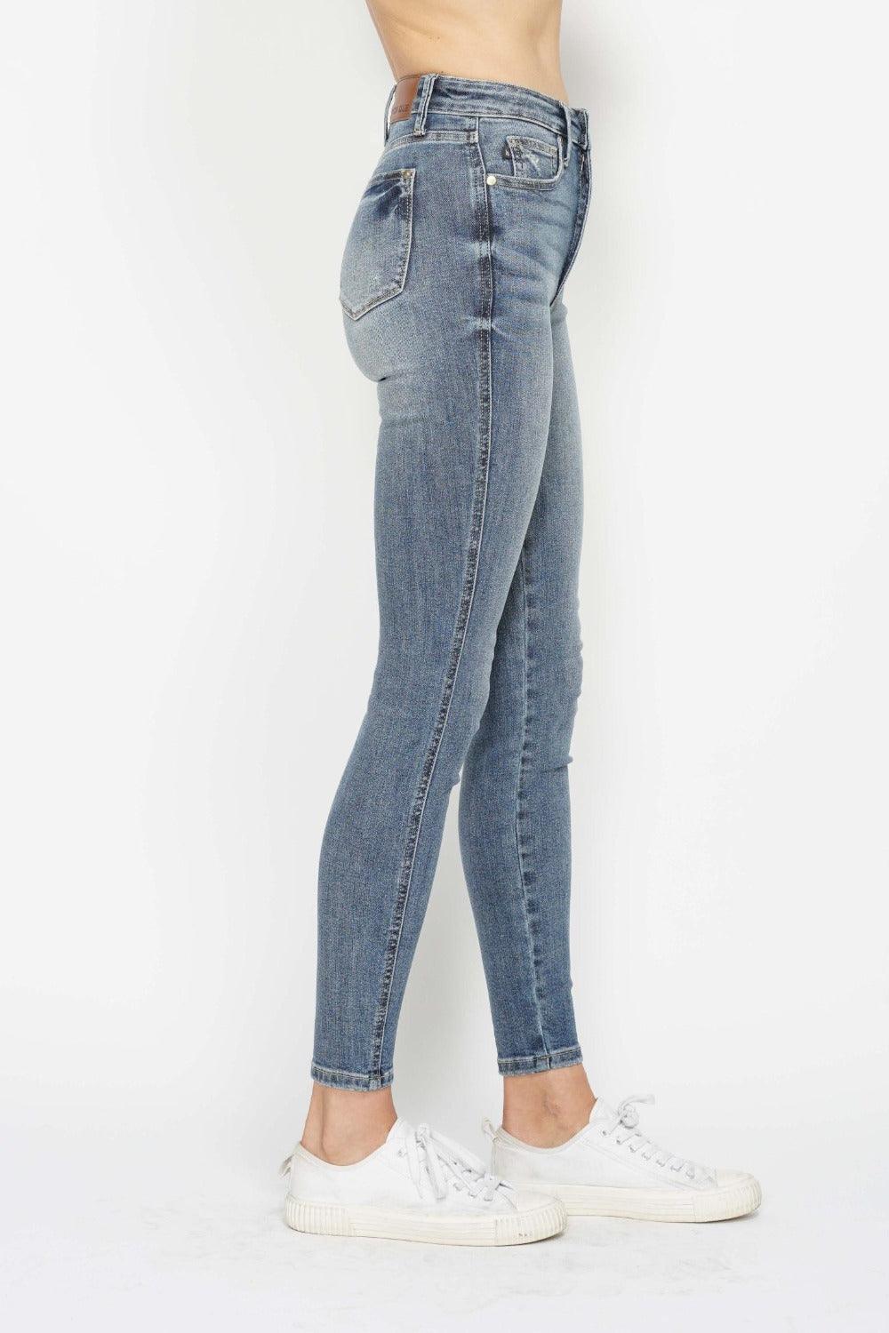 Jean skinny taille haute Judy Blue à effet gainant et délavé contrasté