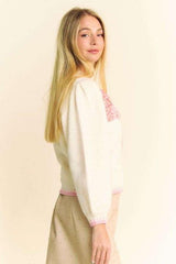 Pull col montant duveteux à patch fleuri Davi &amp; Dani