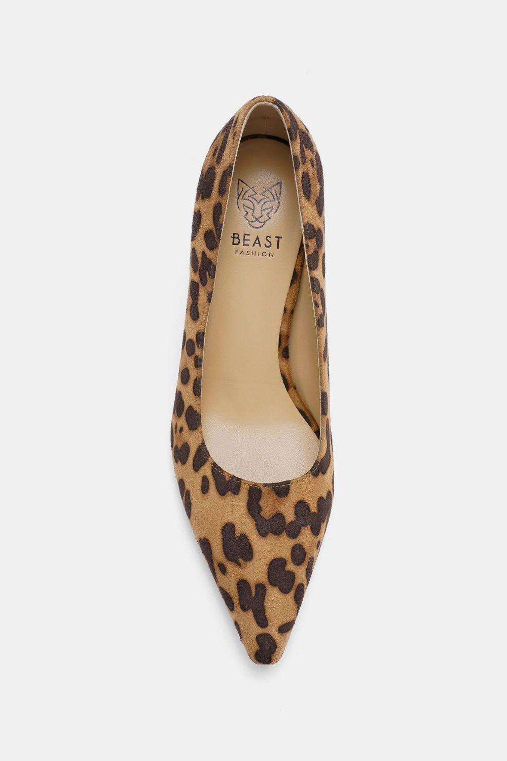 Escarpins à bout pointu en simili-suède motif léopard de Beast Fashion
