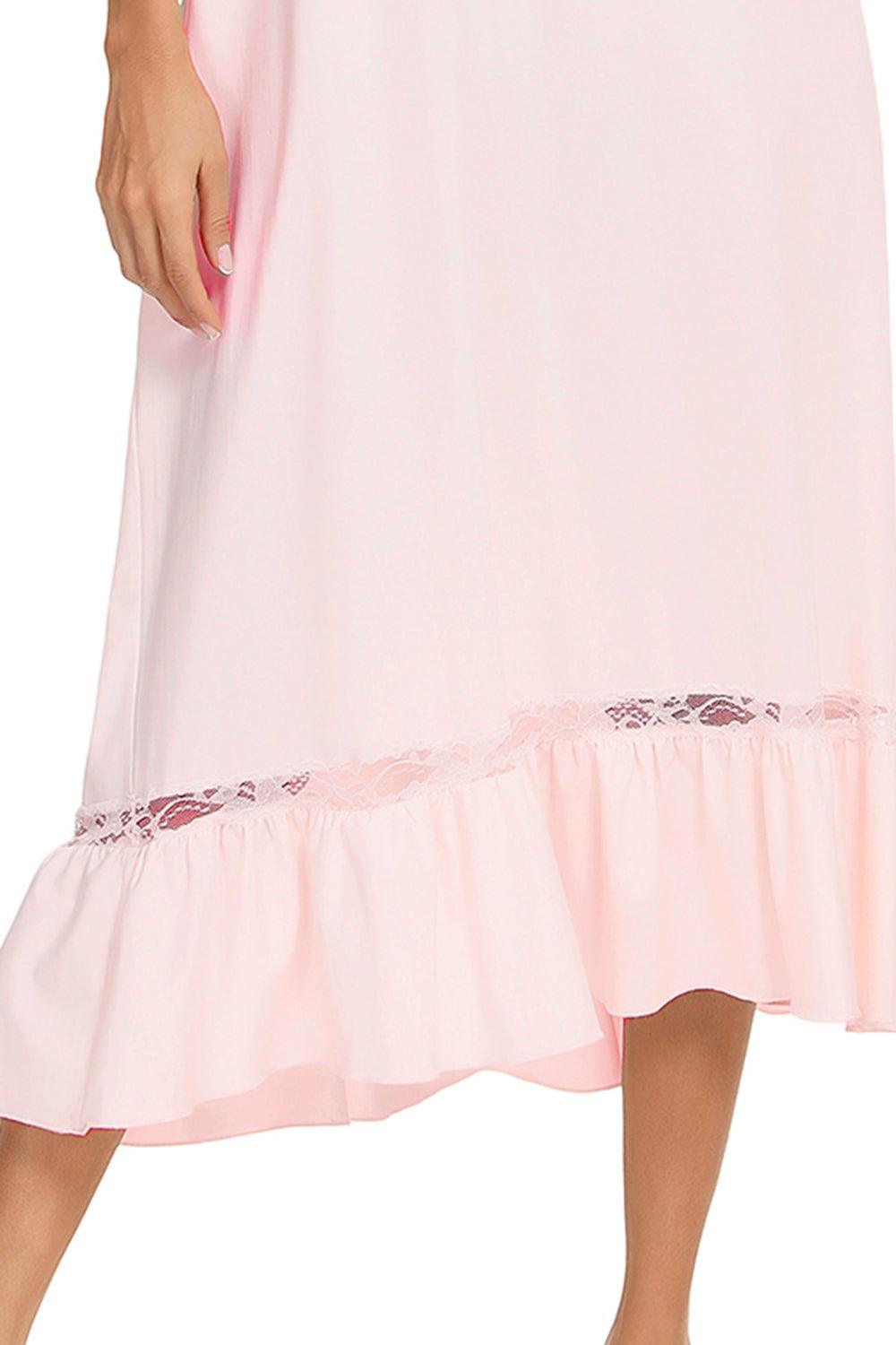Robe de détente à manches courtes avec détails en dentelle