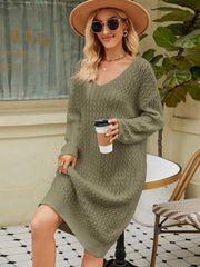 Robe pull à manches longues et col en V