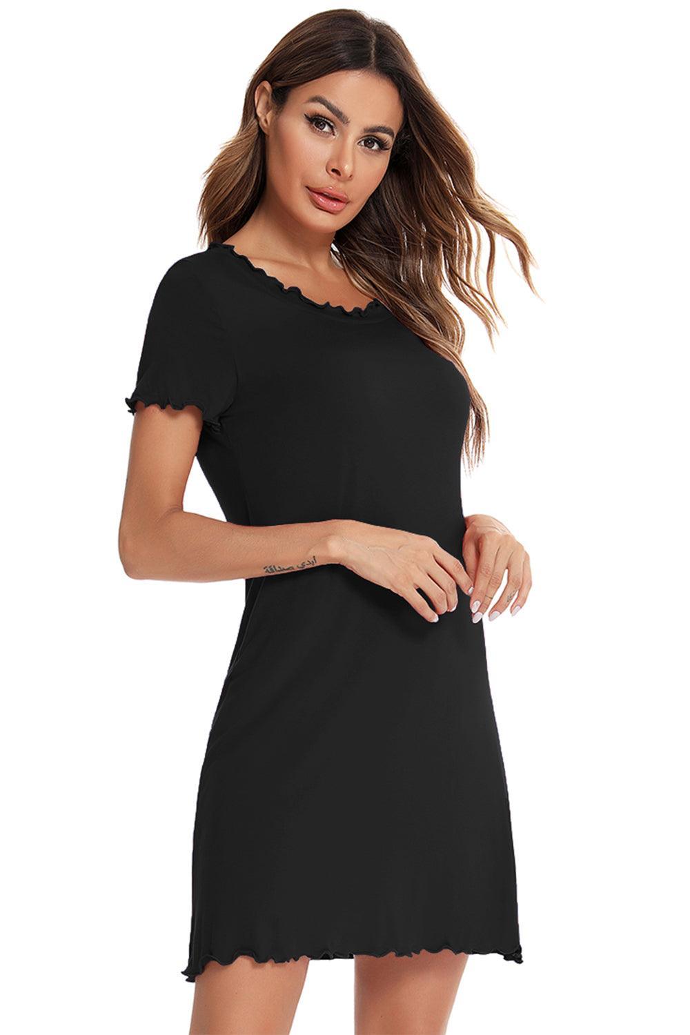 Robe de détente à col rond et manches courtes