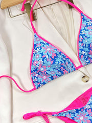 Ensemble de bikini à col licou et à nouer sur le côté