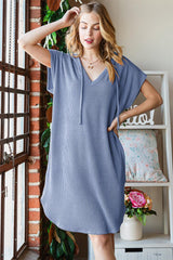 Robe à capuche côtelée à manches courtes et taille haute Heimish