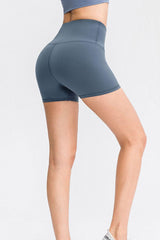 Short de sport à ceinture large