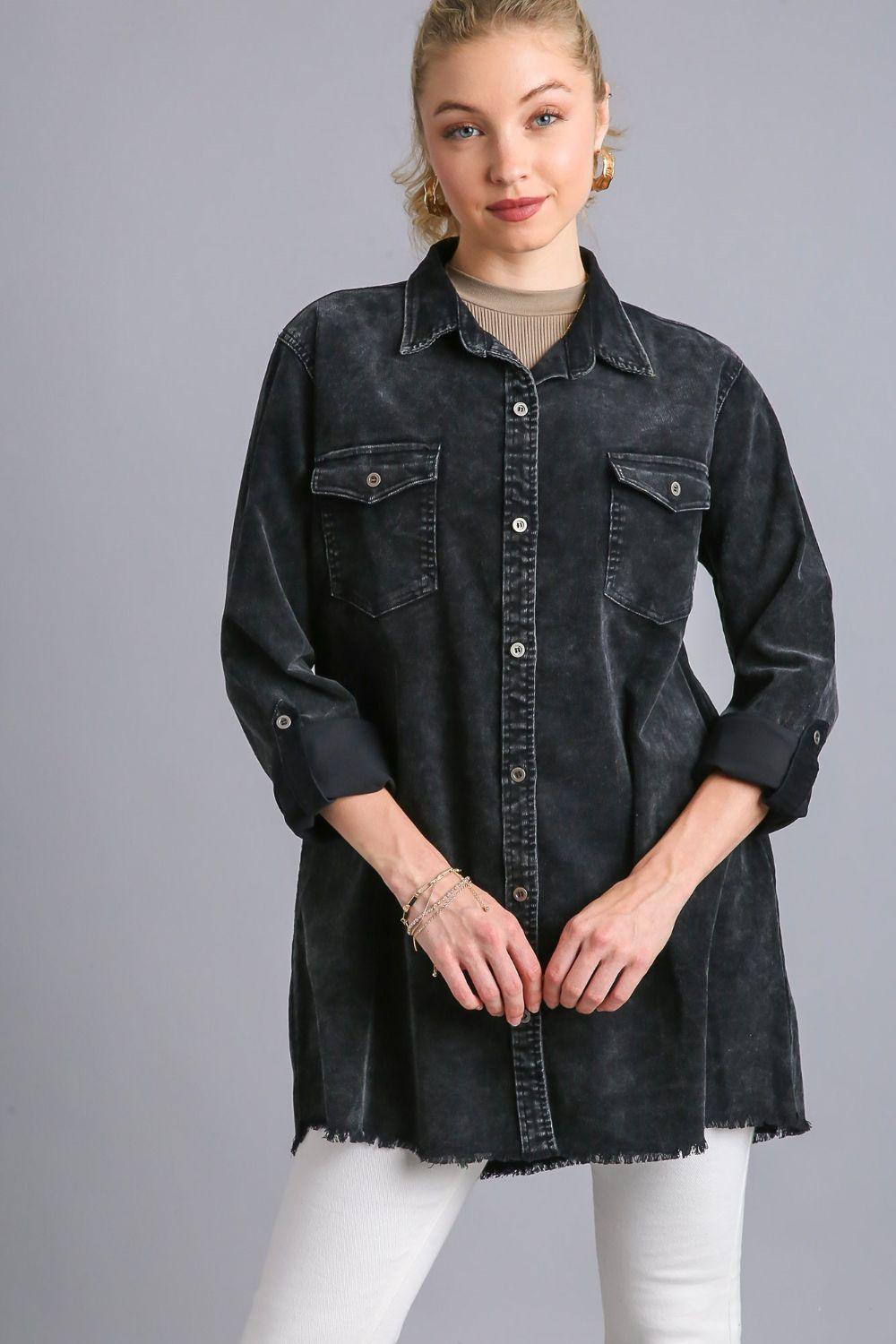 Veste en jean boutonnée à ourlet brut Umgee avec poches poitrine