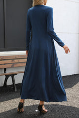 Robe longue à manches longues et col rond avec poches
