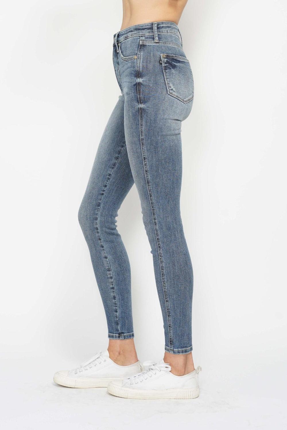 Jean skinny taille haute Judy Blue à effet gainant et délavé contrasté